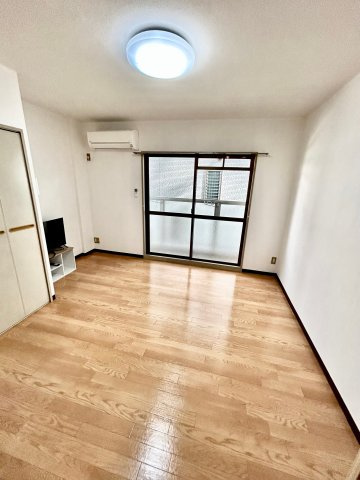 メゾン江坂EASTの内装