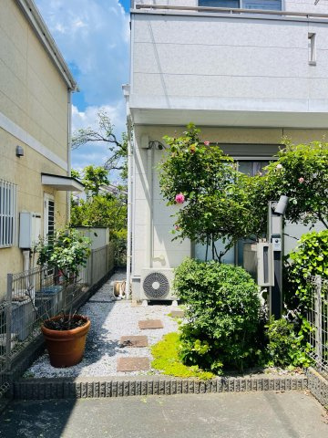 あきる野市草花　中古戸建のエントランス
