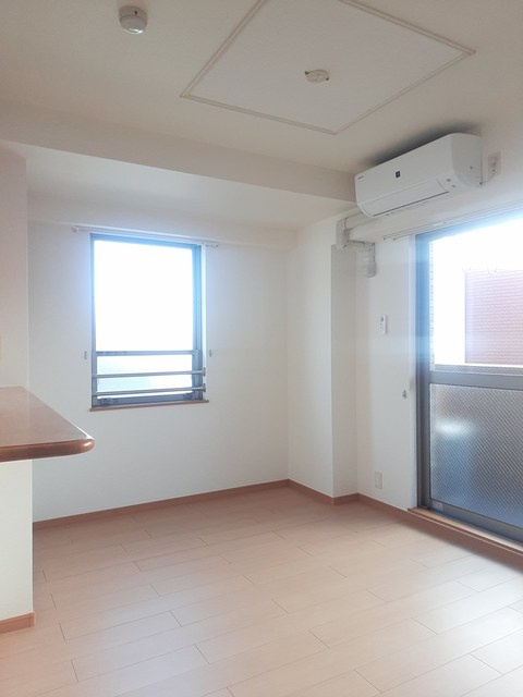 サニーブローテ住吉Ⅰ　　 刈谷市近郊の賃貸はクラスホームの居間・リビング