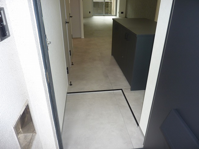 【玄関】 | ローレルハイツ南福岡2号棟