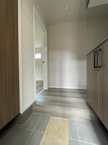 川越市的場1125　4LDK新築戸建の玄関