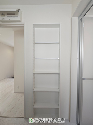 【設備】 | LiveleGarden.S第5小山西城南　2号棟 | 毎日使う場所だから、機能的で使いやすさに配慮したパウダールーム。すっきりと使えるように収納も豊富にご用意しています。