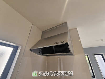 【キッチン】 | LiveleGarden.S第5小山西城南　2号棟 | お料理の匂いもスッキリ♪シンプルデザインで掃除も簡単‼