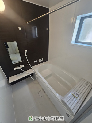 【浴室】 | LiveleGarden.S第5小山西城南　2号棟 | ゆったりと入れるフルオートバスはお子様との団らんバスタイムが楽しめます♪
足を伸ばしてゆったりくつろげる１坪バスルームです☆