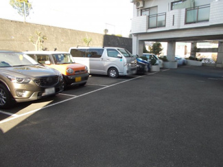 【駐車場】