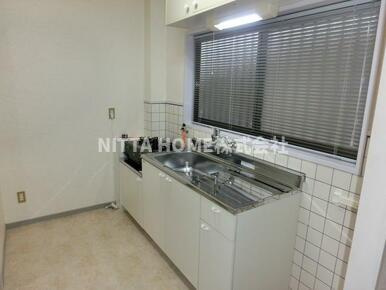 平山ハイツのキッチン|オープンタイプのキッチンスペースです★