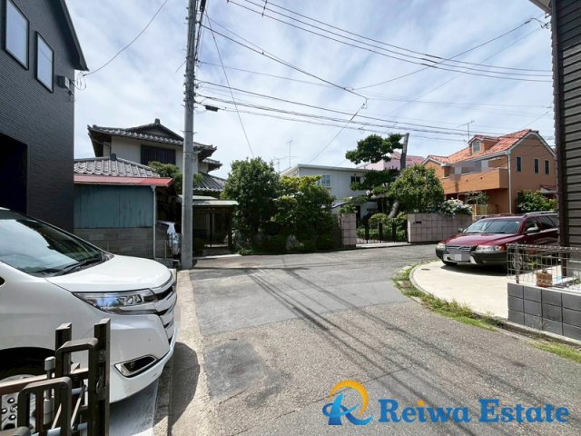 新築戸建　茅ヶ崎市松が丘1丁目の前面道路含む現地写真