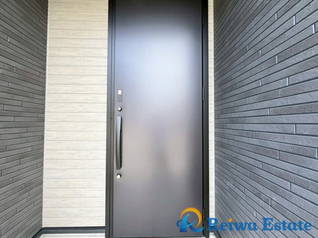 新築戸建　茅ヶ崎市松が丘1丁目の玄関