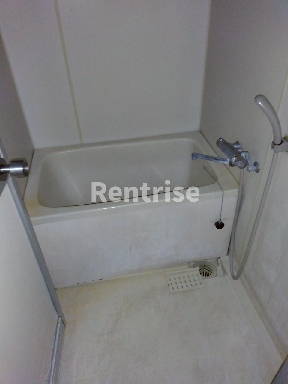 グランメゾン金城の浴室