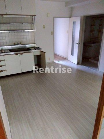 グランメゾン金城の居間・リビング