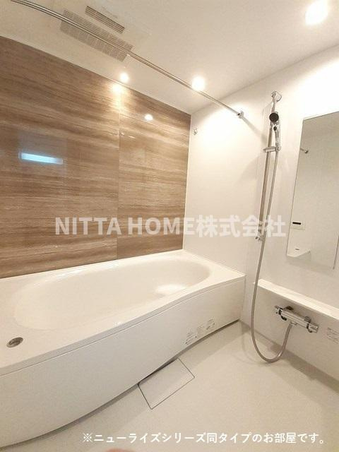 ハーモニー福知山　Ｄ棟の浴室|【イメージ写真】一坪以上の風呂で設備も充実◇