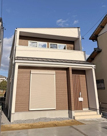 【江南市高屋町旭 2号棟】ワイド間口×LDK19.6帖の外観|堂々完成！室内いつでもご覧いただけます