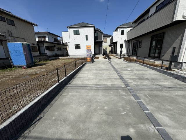 松戸市松飛台新築戸建【松飛台第二小学校：7分】の駐車場|C号棟駐車スペース・縦列２台駐車可