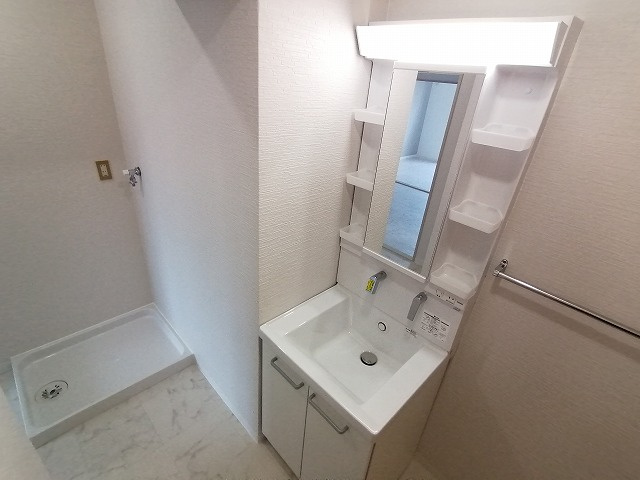 神戸市兵庫区上沢通７丁目の賃貸マンションの洗面所