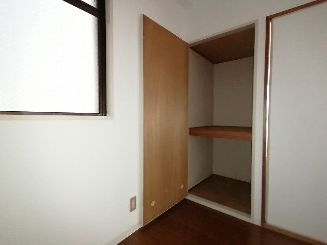 神戸市兵庫区上沢通７丁目の賃貸マンションの収納|クローゼット