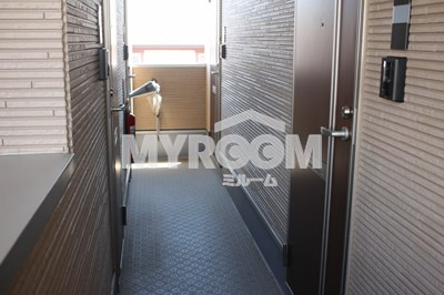 【その他共用部分】 | プレミア経堂 | 共用廊下♪