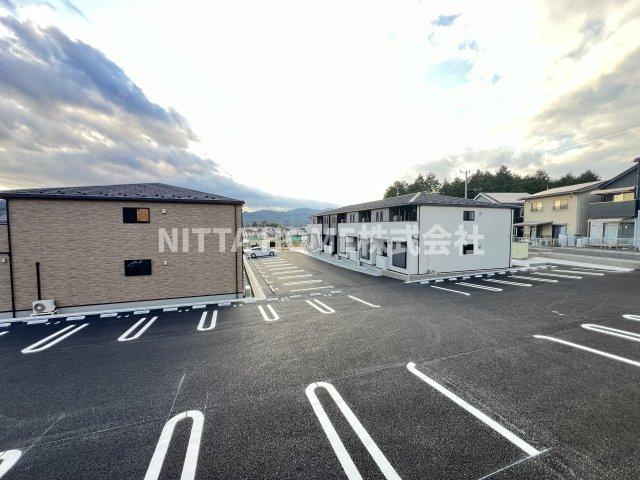 ハーモニー福知山　Ｄ棟の駐車場|敷地内駐車場も完備★
