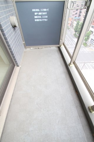 ガーラ・プレシャス川崎のバルコニー