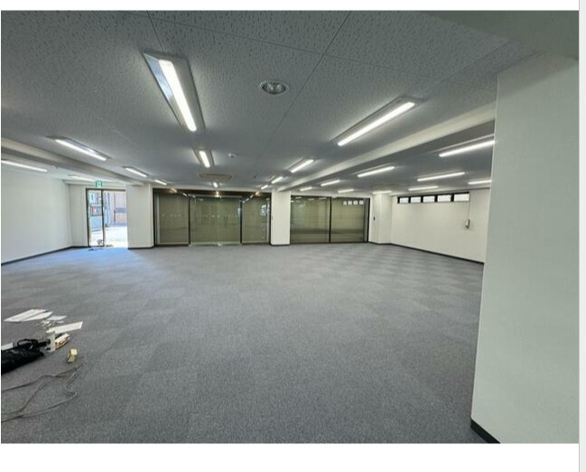 桜ケ丘エイトビル店舗