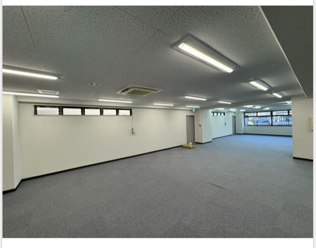 桜ケ丘エイトビル店舗