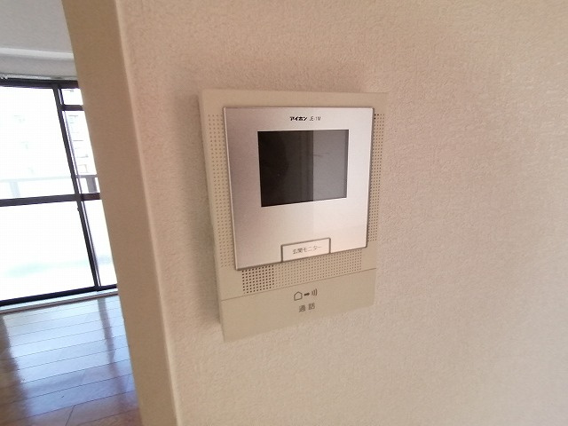 神戸市兵庫区上沢通７丁目の賃貸マンションのセキュリティ|TV付インターフォン