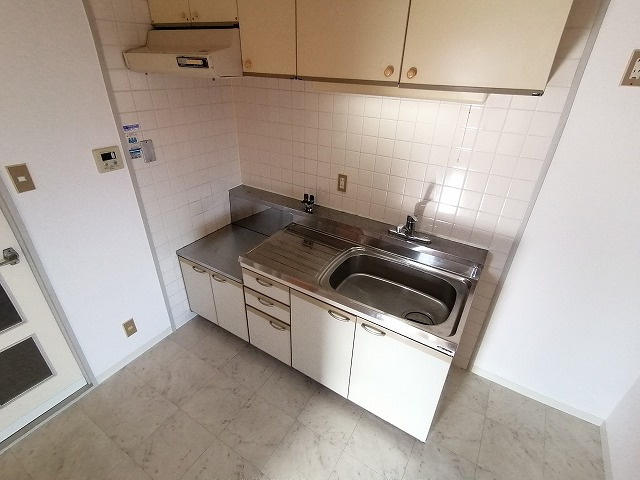 神戸市兵庫区上沢通７丁目の賃貸マンションのキッチン