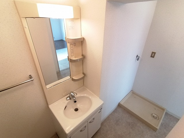 神戸市兵庫区上沢通７丁目の賃貸マンションの洗面所