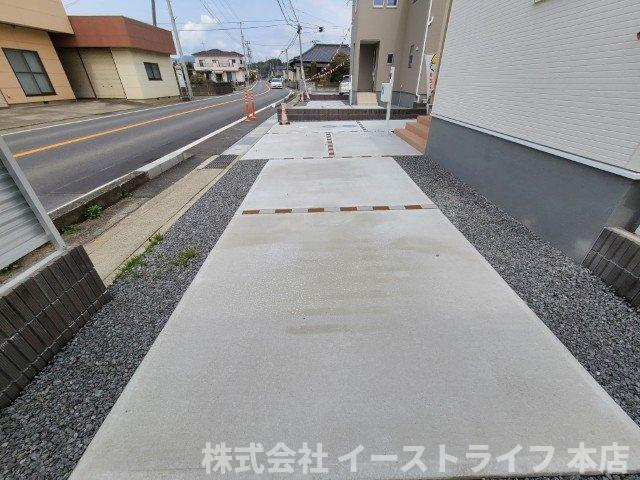 【新築戸建】　いわき市平中平窪2期の駐車場|3号棟写真　カースペースです。