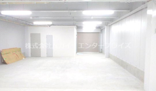 住之江区柴谷2丁目　貸倉庫