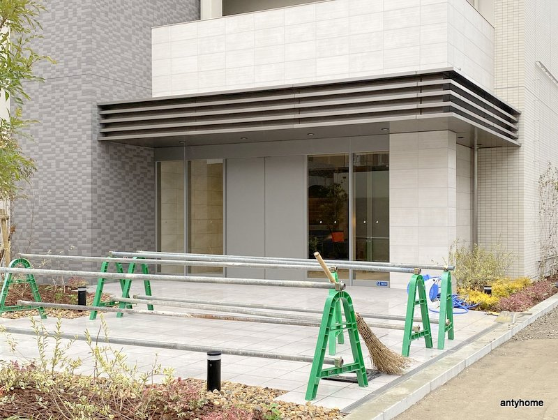 エスタート塚本　仲介手数料無料のエントランス