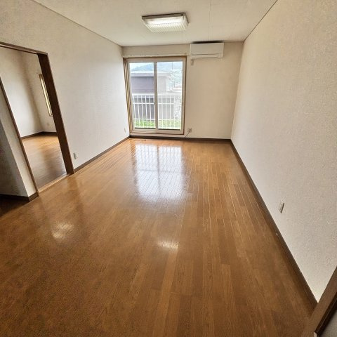 パープルタウンの居間・リビング