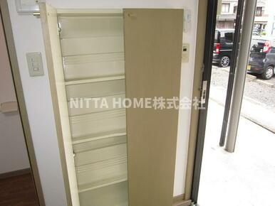 ナビハイム柏原の収納|シューズボックスがついています＊