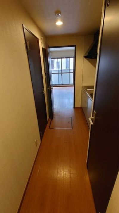 プライムコート中野の玄関