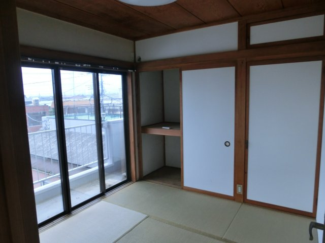 的場　6DK＋納戸３階建貸家の収納