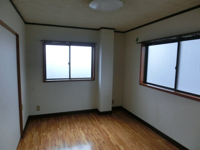 的場　6DK＋納戸３階建貸家の洋室