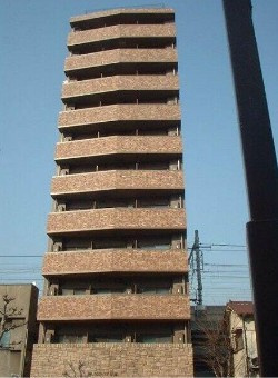 【外観】 | トーシンフェニックス練馬 | 鉄骨鉄筋コンクリート造のがっちりとした建物。