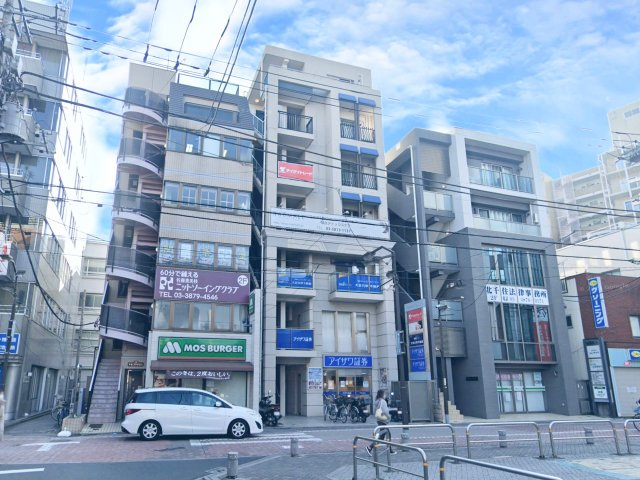 本橋ビルの外観