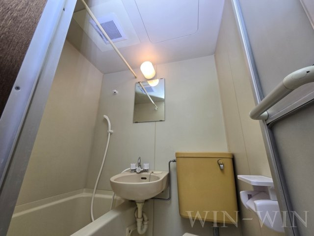 ウイングコート橋良の浴室