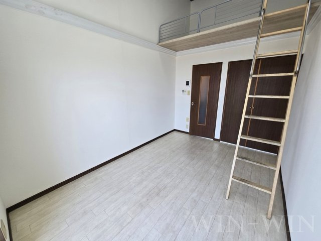 ウイングコート橋良の居間・リビング