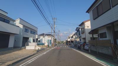【前面道路含む現地写真】