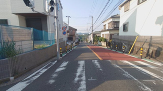 【前面道路含む現地写真】