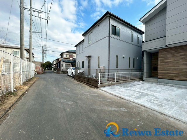 新築戸建　茅ヶ崎市香川1丁目の前面道路含む現地写真