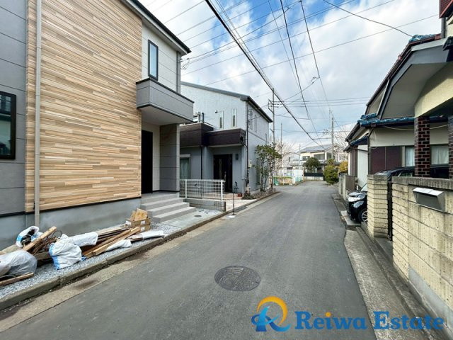 新築戸建　茅ヶ崎市香川1丁目の前面道路含む現地写真