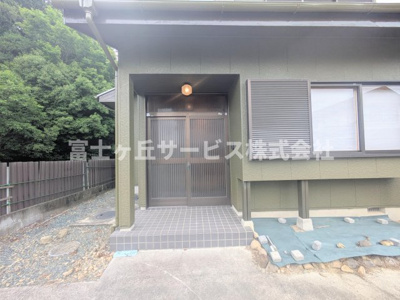 【エントランス】 | 袋井市愛野 中古戸建て | エントランスです