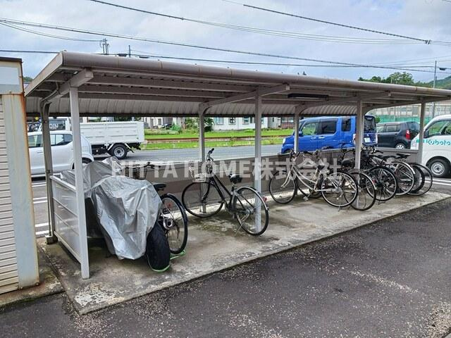 アーバン縄手Ｂのその他共用部分|きれいな外観ですよ♪