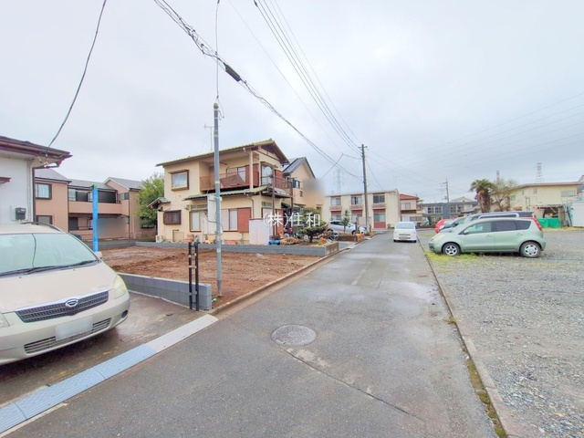 【新築分譲住宅】川越市南大塚10期の前面道路含む現地写真