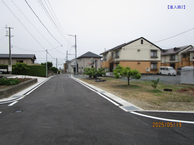 【前面道路含む現地写真】 | 進入路