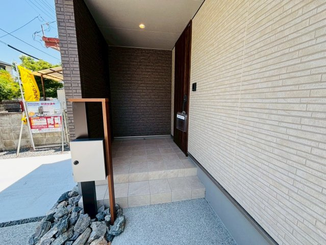 アイパッソの家／中央区本山２丁目のエントランス