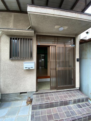 【エントランス】 | 江北三丁目戸建 | 毎日通るエントランスはこのようになっています