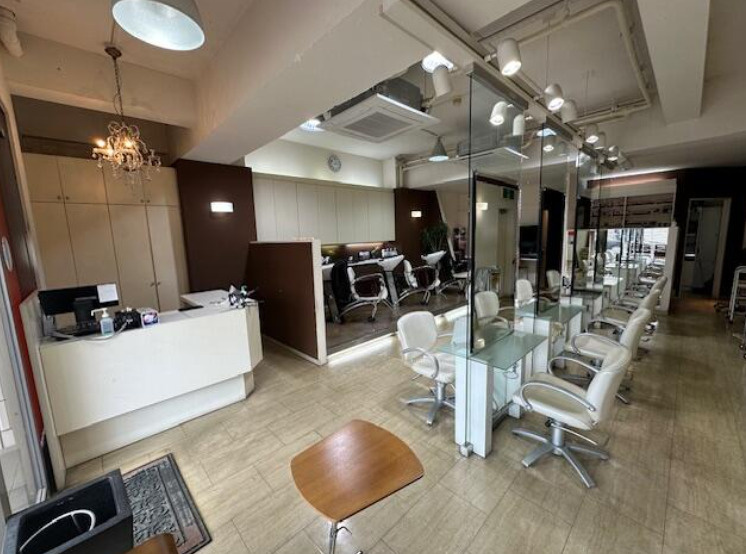 佐倉市栄町の店舗事務所の内装